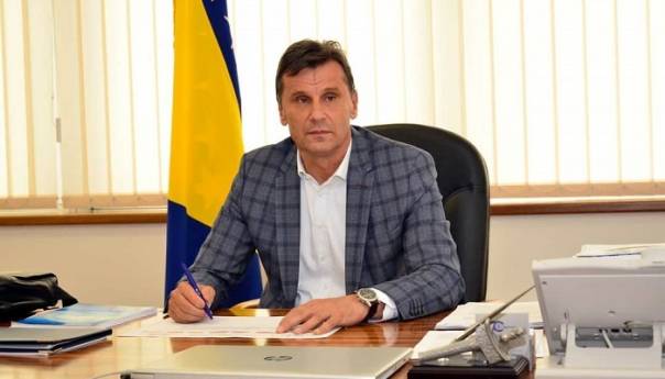 Novalić za sutra sazvao hitan sastanak čelnih ljudi u FBiH