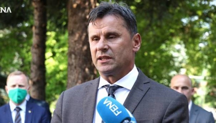 Novalićev ured: Umjesto odgovora stručnjacima, premijer Forto twita 