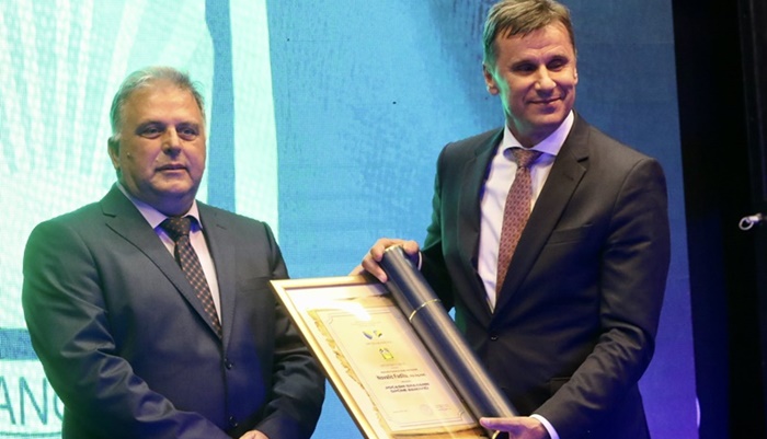 Novaliću uručeno priznanje počasnog građanina Banovića