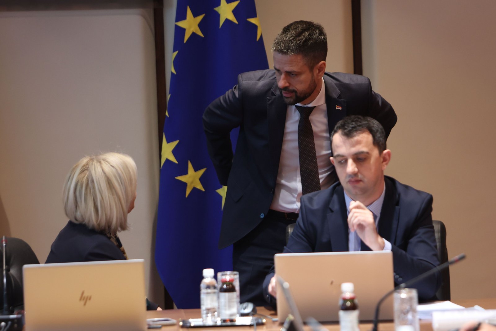 Nove blokade EU puta iz RS: Bojkot sjednice, reagovala Krišto