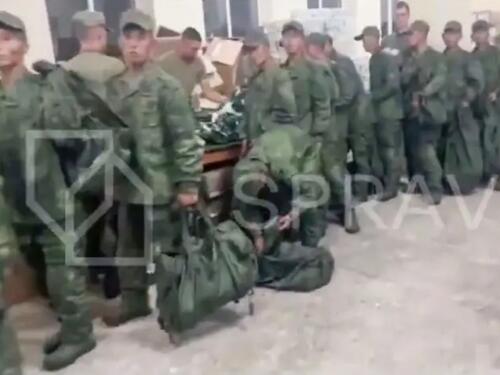 Sjevernokorejski vojnici pokušavaju naučiti komande na ruskom, uskoro kreću u borbu