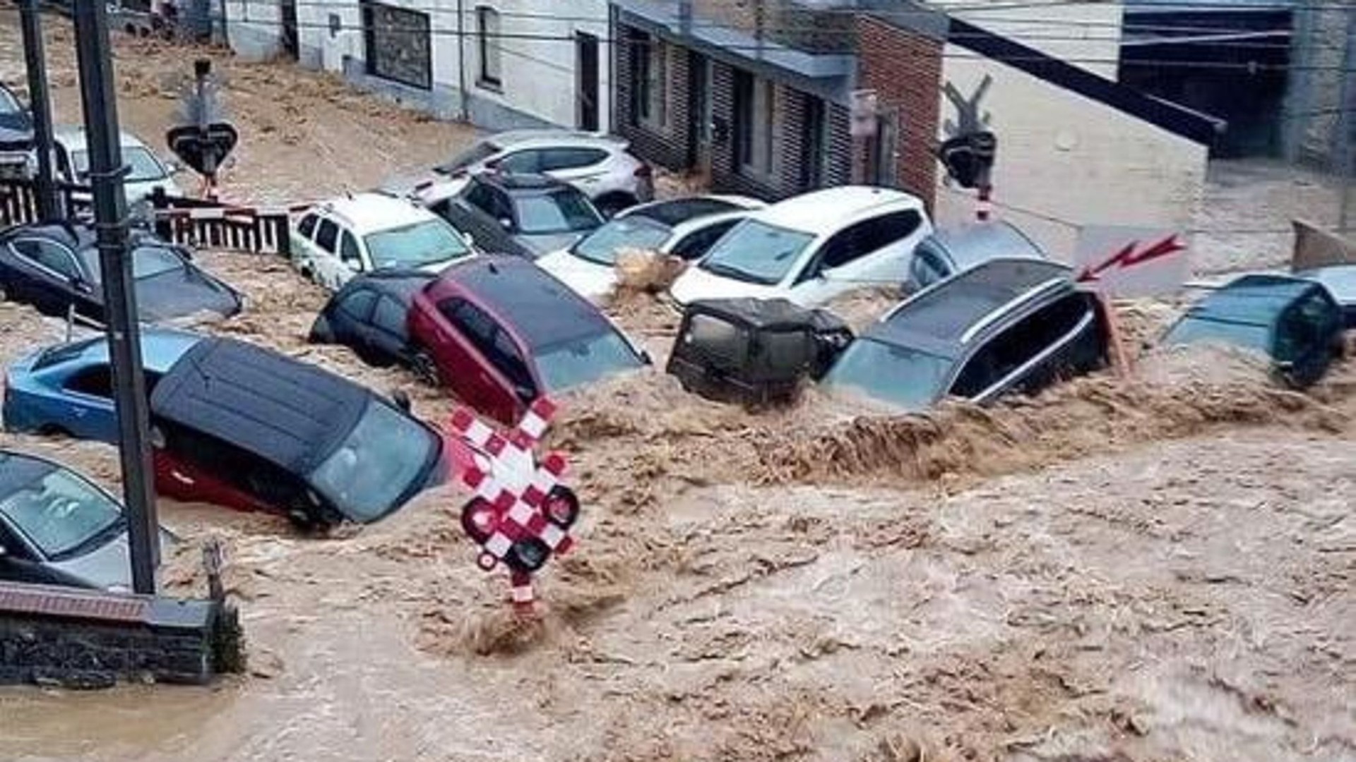 Nove katastrofalne poplave u Belgiji: Bujice nosile sve pred sobom