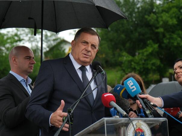 Nove manipulacije Milorada Dodika: Promijeniti ćemo ime Srebrenici