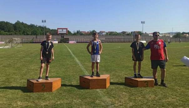 Nove medalje za atletičare AK "Sloboda Tehnograd"