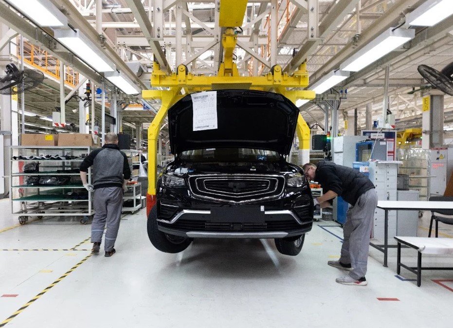 Nove Trumpove carine odrazit će se na automobilsku i vojnu industriju Srbije