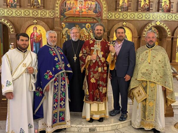 Novi američki ambasador pred put u Srbiju s vladikom koji podržava studente