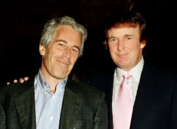 Novi dokumenti otkrili: Trump se često vozio Epsteinovim avionom