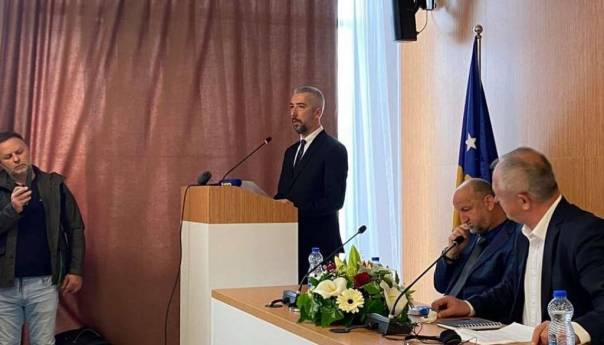 Novi gradonačelnik Sjeverne Mitrovice položio zakletvu