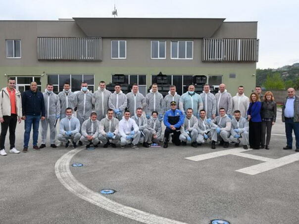 Novi kriminalistički tehničari spremni: MUP ZDK okončao obuku