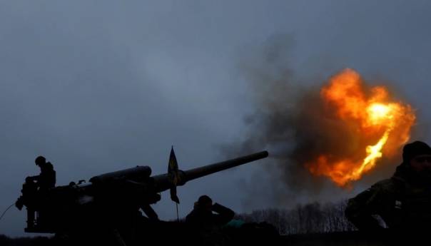 Novi napadi Rusije na istoku Ukrajine, milioni Ukrajinaca bez struje