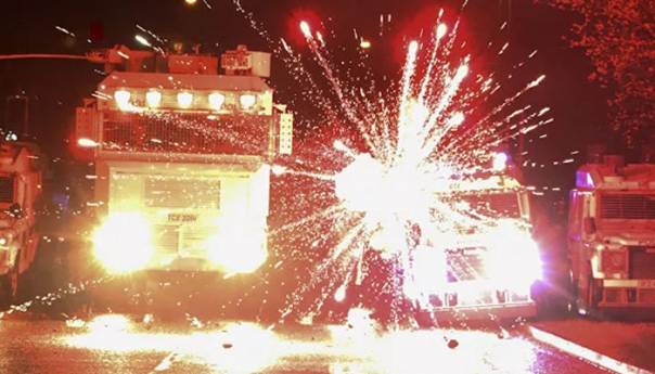 Novi neredi na ulicama Belfasta