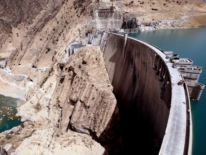 Novi odgovor Irana na Trumpove prijetnje: "Živi lanci" oko elektrana