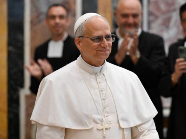 Novi papa poručio diplomatama: Crkva ne traži privilegije, već želi graditi mostove