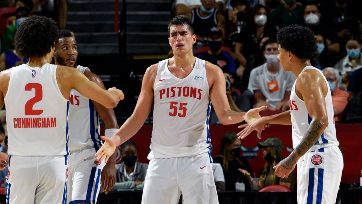 Novi poeni za Luku Garzu u porazu Detroita