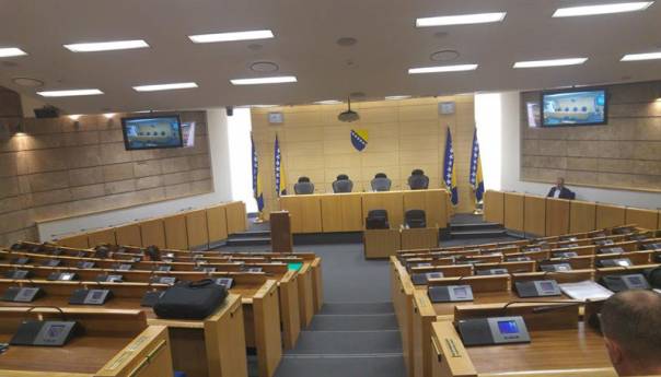 Novi poslanici Parlamenta FBiH preuzimaju mandate