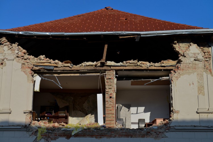 Novi potres nanio novu štetu na kućama u Glinskoj Poljani