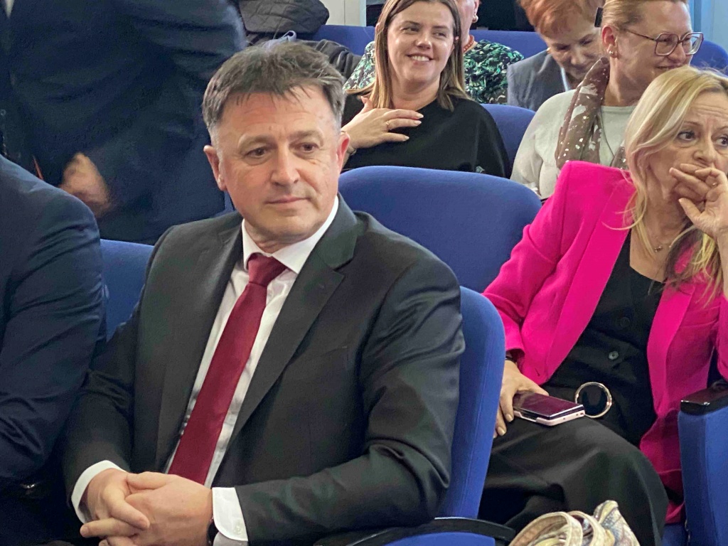 Novi premijer TK stigao na sjednicu Skupštine, otkrivamo imena ministara!