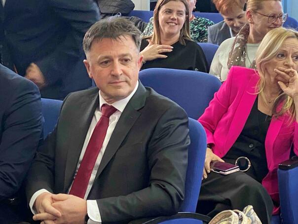Novi premijer TK stigao na sjednicu Skupštine, otkrivamo imena ministara!