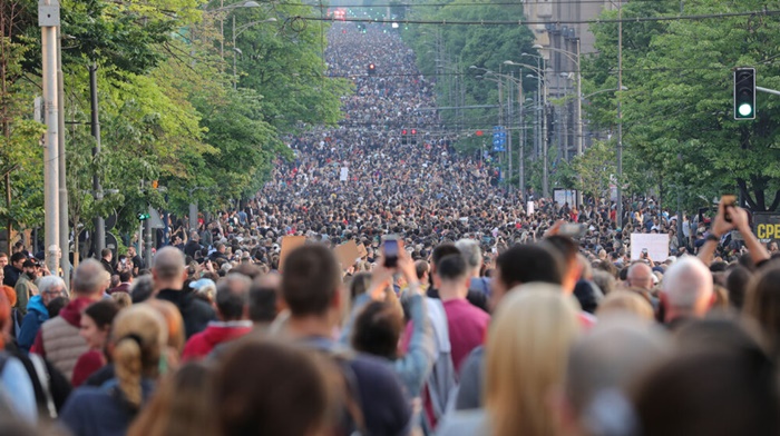 Novi protest u Beogradu: Pravi se prsten oko Vlade Srbije