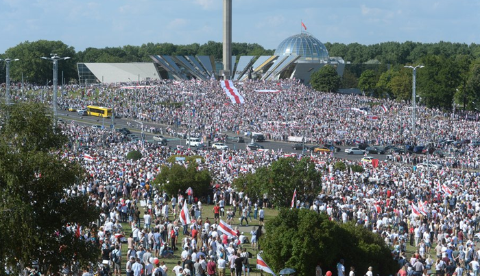 Novi protesti u Bjelorusiji, 100 hiljada ljudi na ulicama Minska