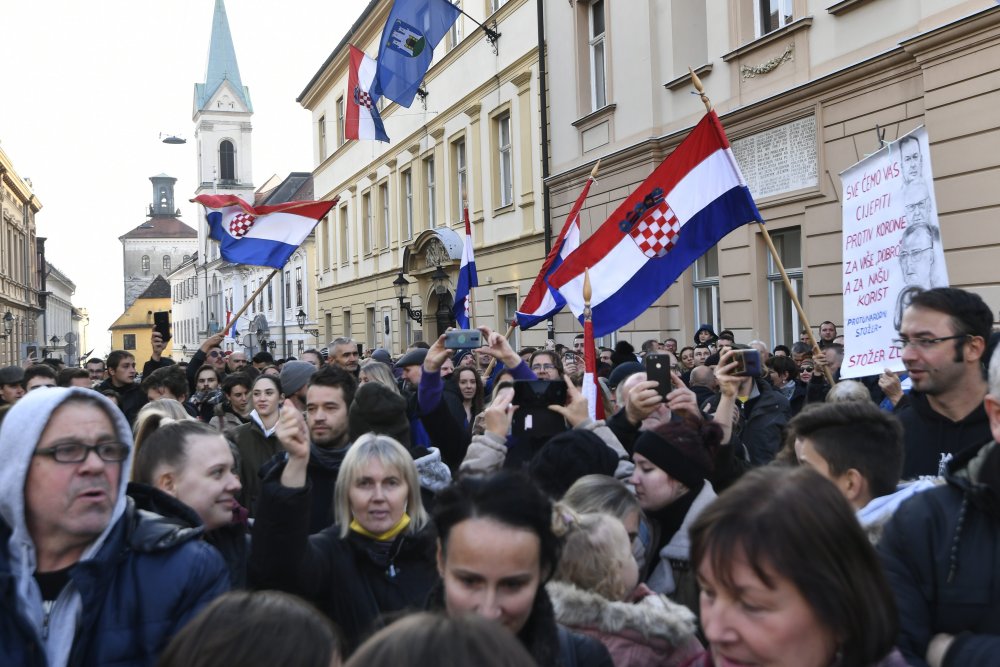 Novi protesti u Zagrebu: Građani traže ukidanje Covid potvrda