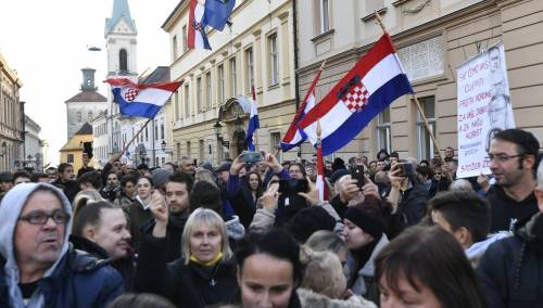 Novi protesti u Zagrebu: Građani traže ukidanje Covid potvrda