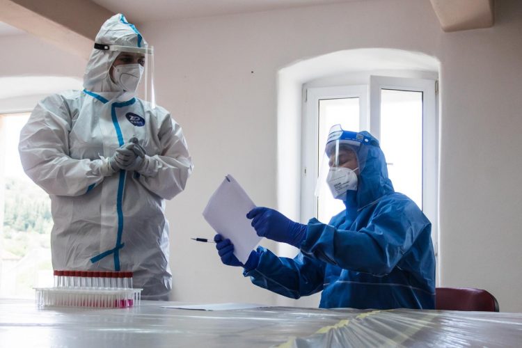 Novi soj brzo se širi i nosi mutaciju koja može oslabiti učinkovitost cjepiva