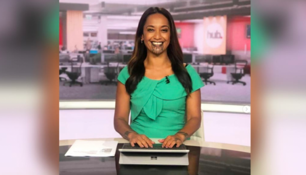 Novinarka Oriini prva Māori osoba s oznakama na licu u udarnom TV terminu