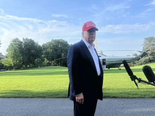 Novinarka pitala Trumpa hoće li deportirati Muska: 'Vidjet ćemo'