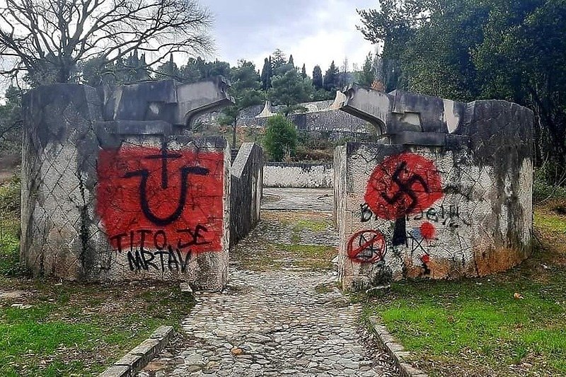 Novo divljanje fašista na Partizanskom spomen groblju u Mostaru