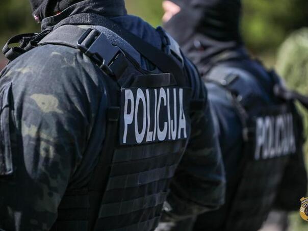 Novo Sarajevo: Slobode lišen muškarac, pronađena droga