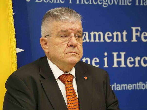 NS od opozicije traži da spasi Miokovića od smjene i HDZ-a