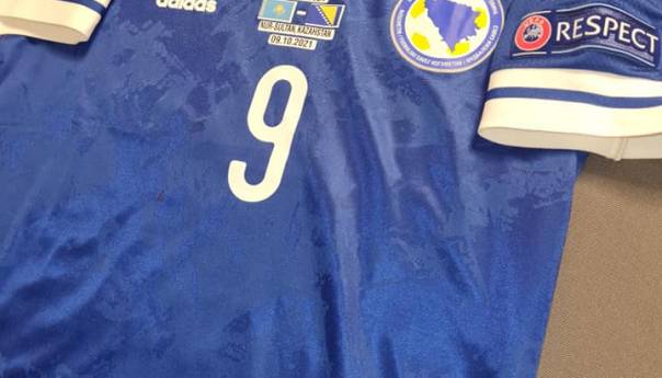 NSBiH stavio dres Prevljaka na aukciju, sav novac ide Narodnoj kuhinji