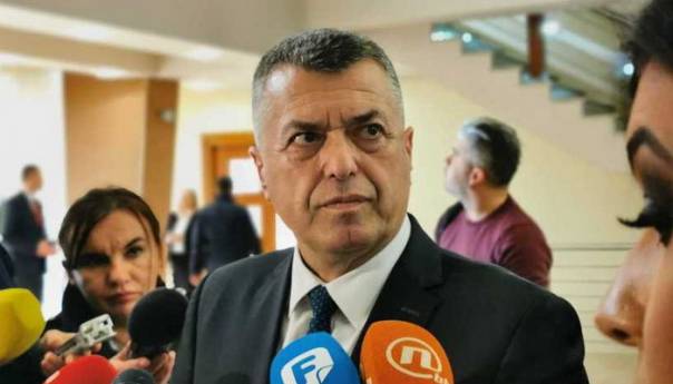 NSRS nameće teme koje nisu od životne važnosti, već u domenu politikanstva