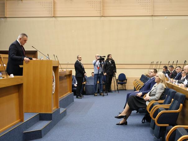 NSRS po hitnom postupku o izboru Vlade RS, prisustvuje i Cvijanović