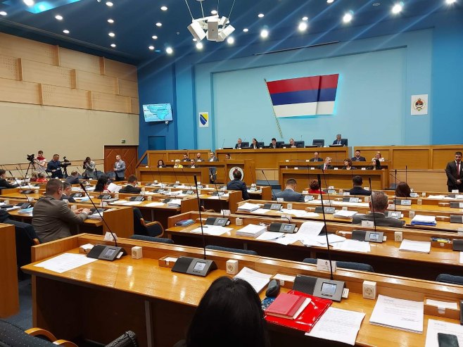 NSRS usvojila Nacrt zakona kojim se kriminalizira kleveta