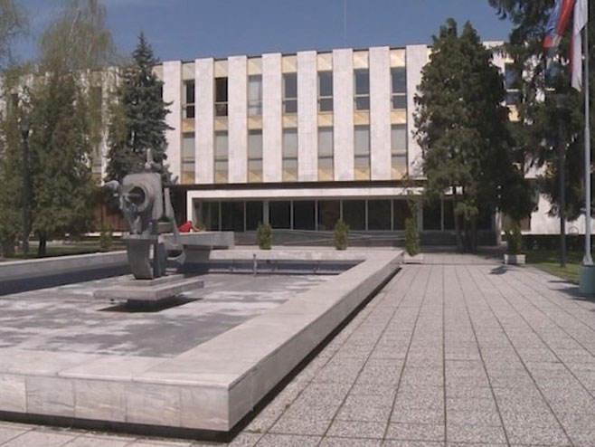 NSRS usvojila set zakona o povećanju plata svim budžetskim korisnicima