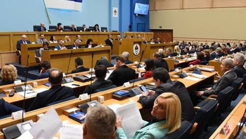 NSRS: I vlast i opozicija podržali zaključke o Ustavnom sudu