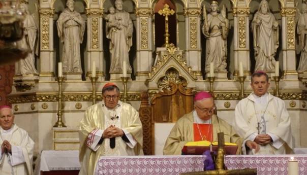 Nuncij Pezzuto slavio Misu u povodu osme obljetnice pontifikata pape Franje