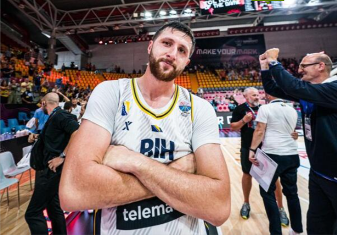 Nurkić finansirao novogodišnje paketiće djeci s posebnim potrebama