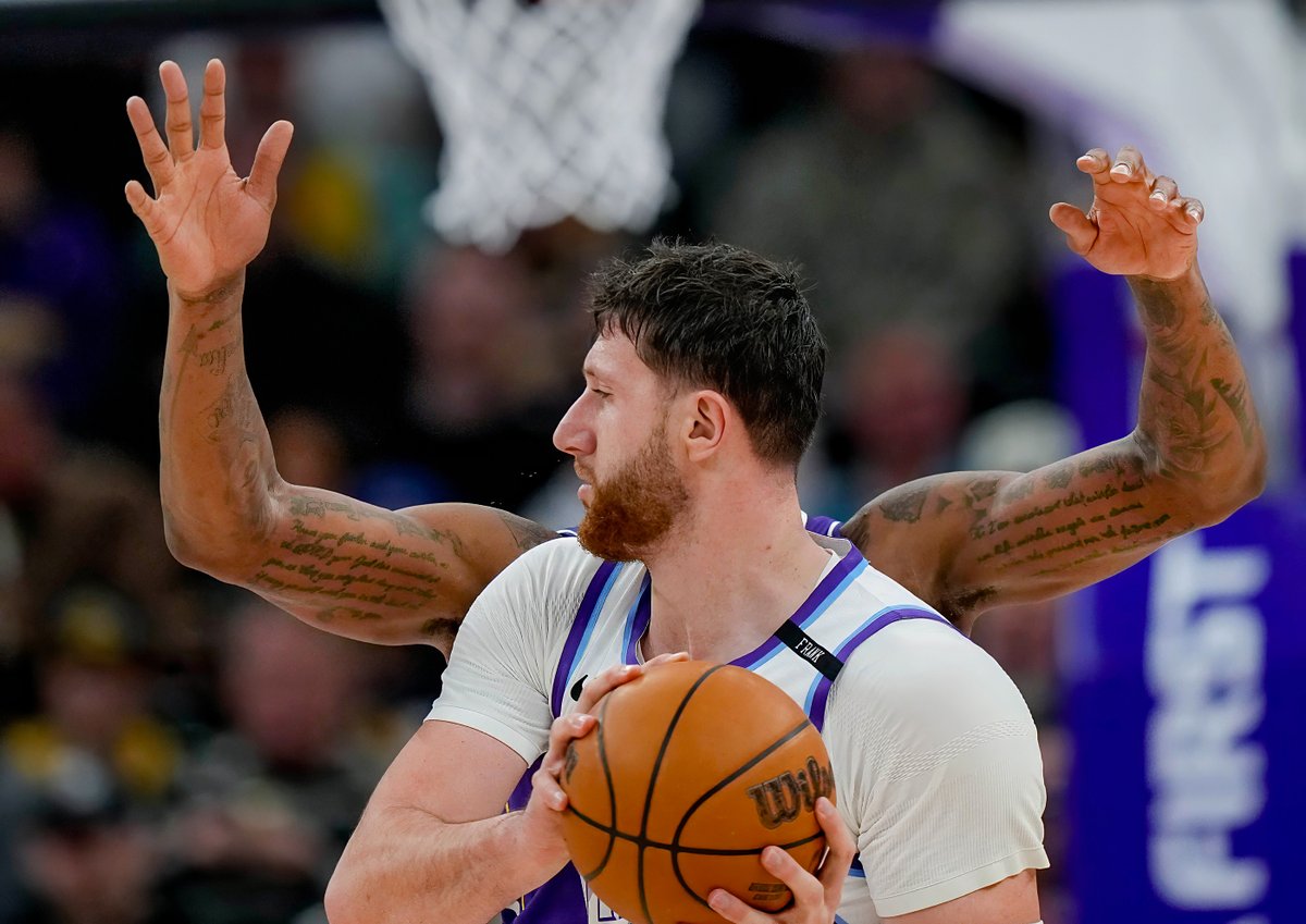 Nurkić odličan, ali Dončić je bio nezaustavljiv