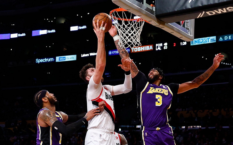 Nurkić odličan protiv Lakersa, Portland nastavlja s porazima