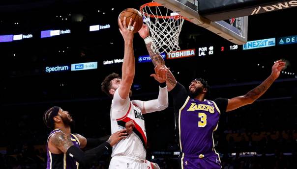 Nurkić odličan protiv Lakersa, Portland nastavlja s porazima