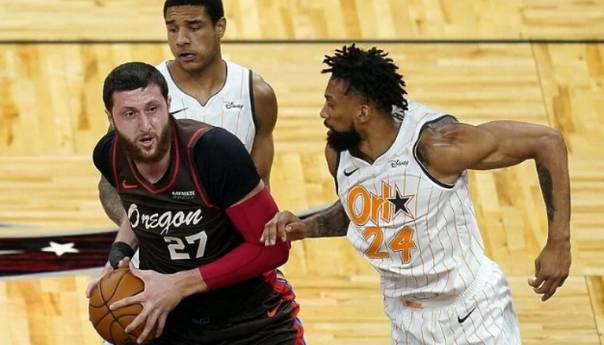 Nurkić postigao deset poena u porazu Portlanda od Utaha
