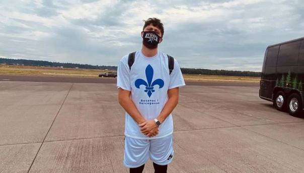 Nurkić u majici s ljiljanom otputovao na završnicu NBA lige