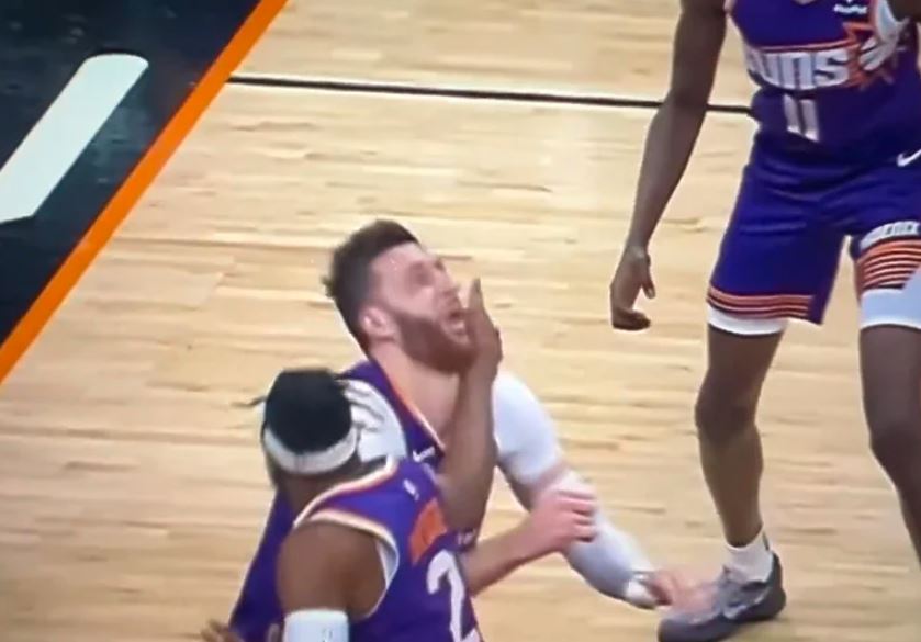 Nurkić zbog povrede napustio utakmicu