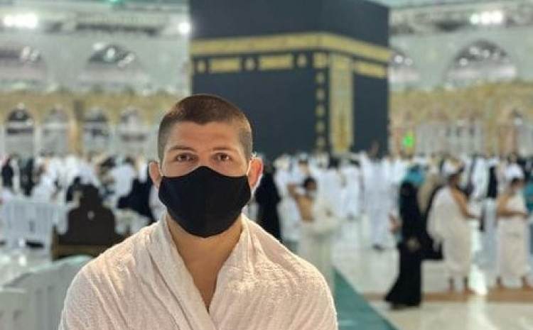 Nurmagomedov iz Mekke čestitao muslimanima Bajram