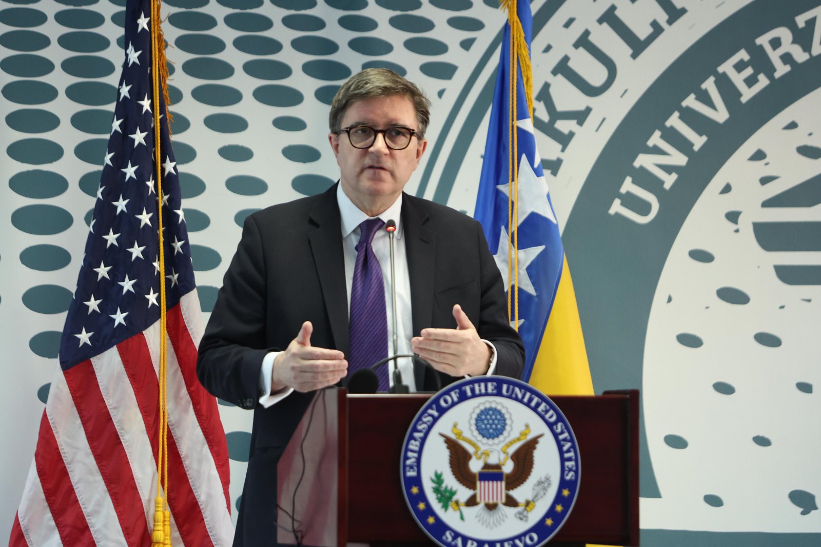 O'Brien upozorio Srbiju zbog kretanja vojske, govorio i o BiH