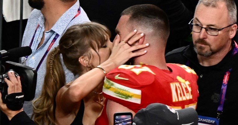 O poljupcu na Superbowlu bruji cijeli internet