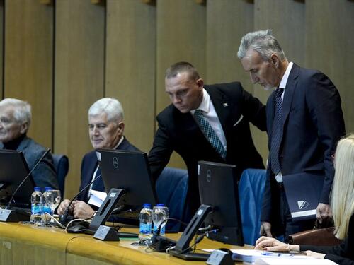 Oba doma: Državni parlament zakazao sjednice o EU zakonima